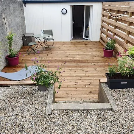 Joli Avec Jardin-terrasse Prive *