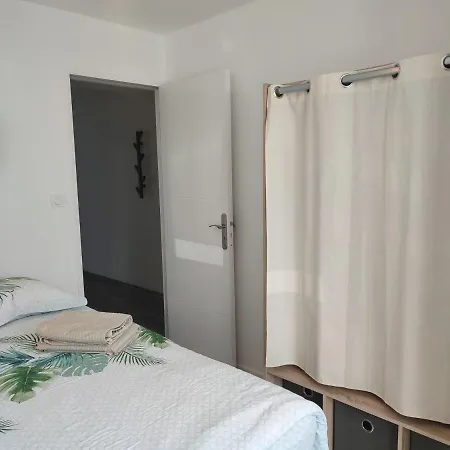Joli Avec Jardin-terrasse Prive Apartment Brest